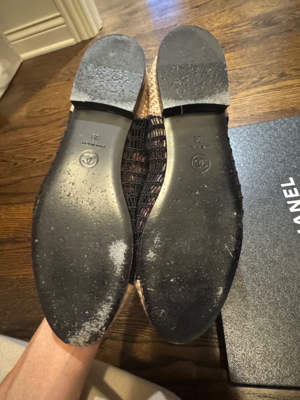 Chanel Raffia Ballet Flats - Black / Beige - Picture 9 of 9